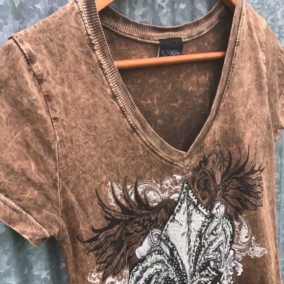 Daytrip Embellished Graphic Tee - Picture 3 of 9